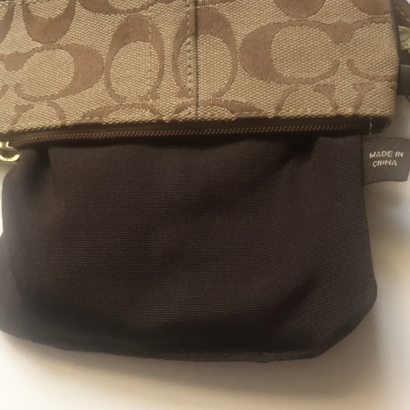 Coach Small Wristlet - Picture 12 of 12